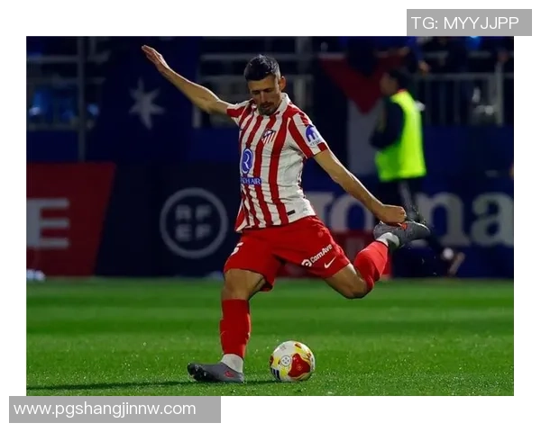 马竞遭遇困境朗格莱鲁莽犯规染黄被罚下场仅剩10人作战